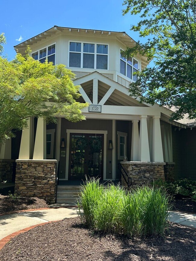 Building Photo - 1855 Candlewood Ct