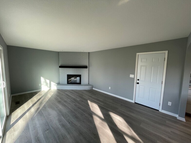 Building Photo - 3812 Chancery Pl