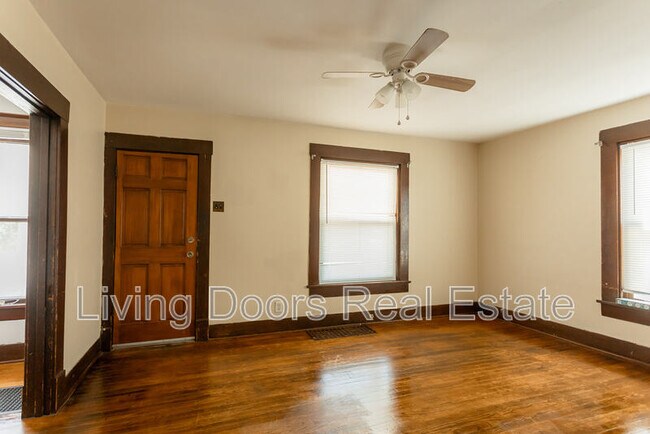 Building Photo - 1025 N 8th St