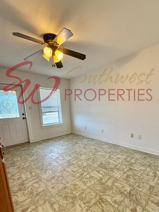 Building Photo - Well maintained 3 bedroom, 2 bathroom in the country