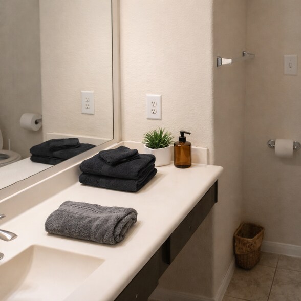 Building Photo - 14903 Orchid Meadow Dr