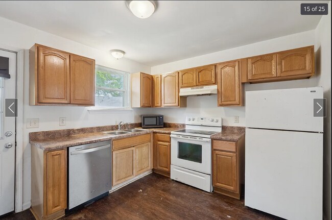 Building Photo - 3632 Willow Creek Ct