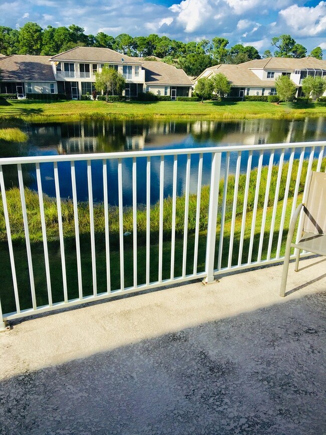Building Photo - Golf  Pool Beach Sports Lovers Paradise 3/2.5