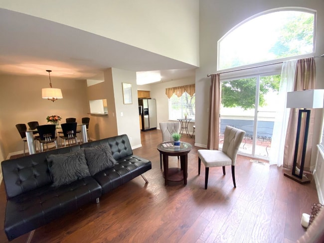 Building Photo - 9647 Deer Horn Ct