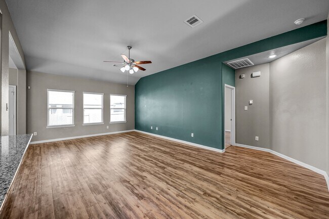 Building Photo - 11107 Lulu Ln