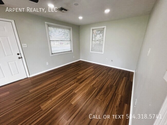 Building Photo - 2501 Delille St