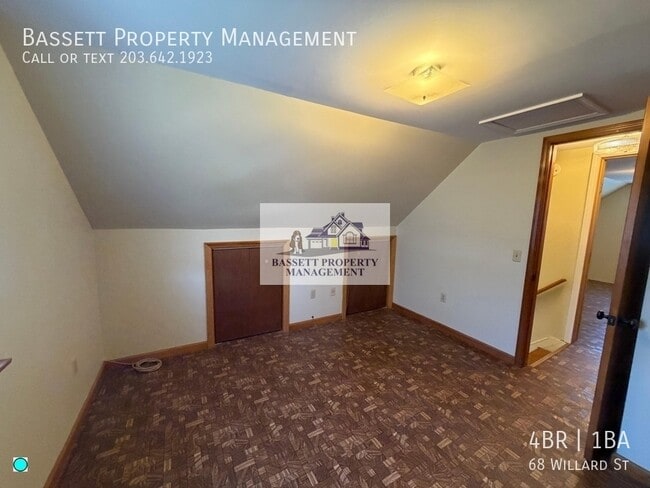 Building Photo - 68 Willard St