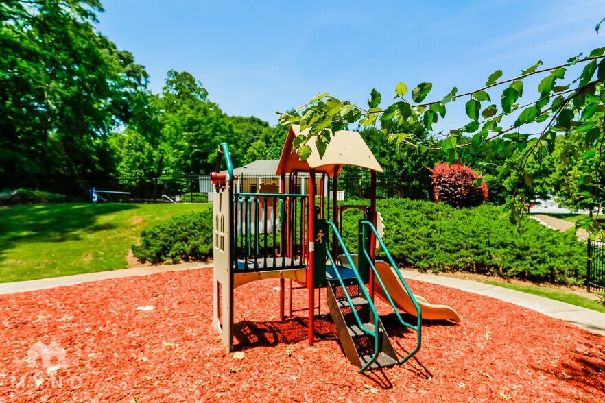 Building Photo - 235 Bowen Way