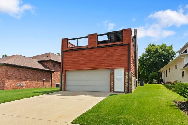 Building Photo - Prime Fayetteville Location with Easy Access to Amenities!