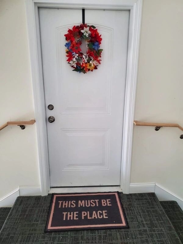 Building Photo - 50-60-60 Village Green S