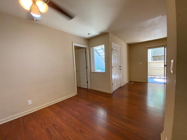 Building Photo - 3268 Red Cedar Terrace
