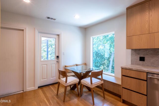 Building Photo - 1483 Arroyo View Dr