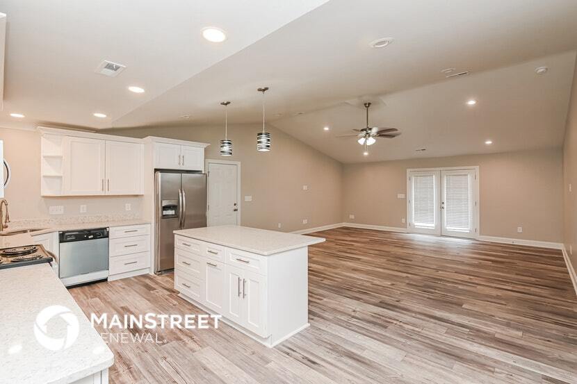 Building Photo - 848 Silver Fox Dr