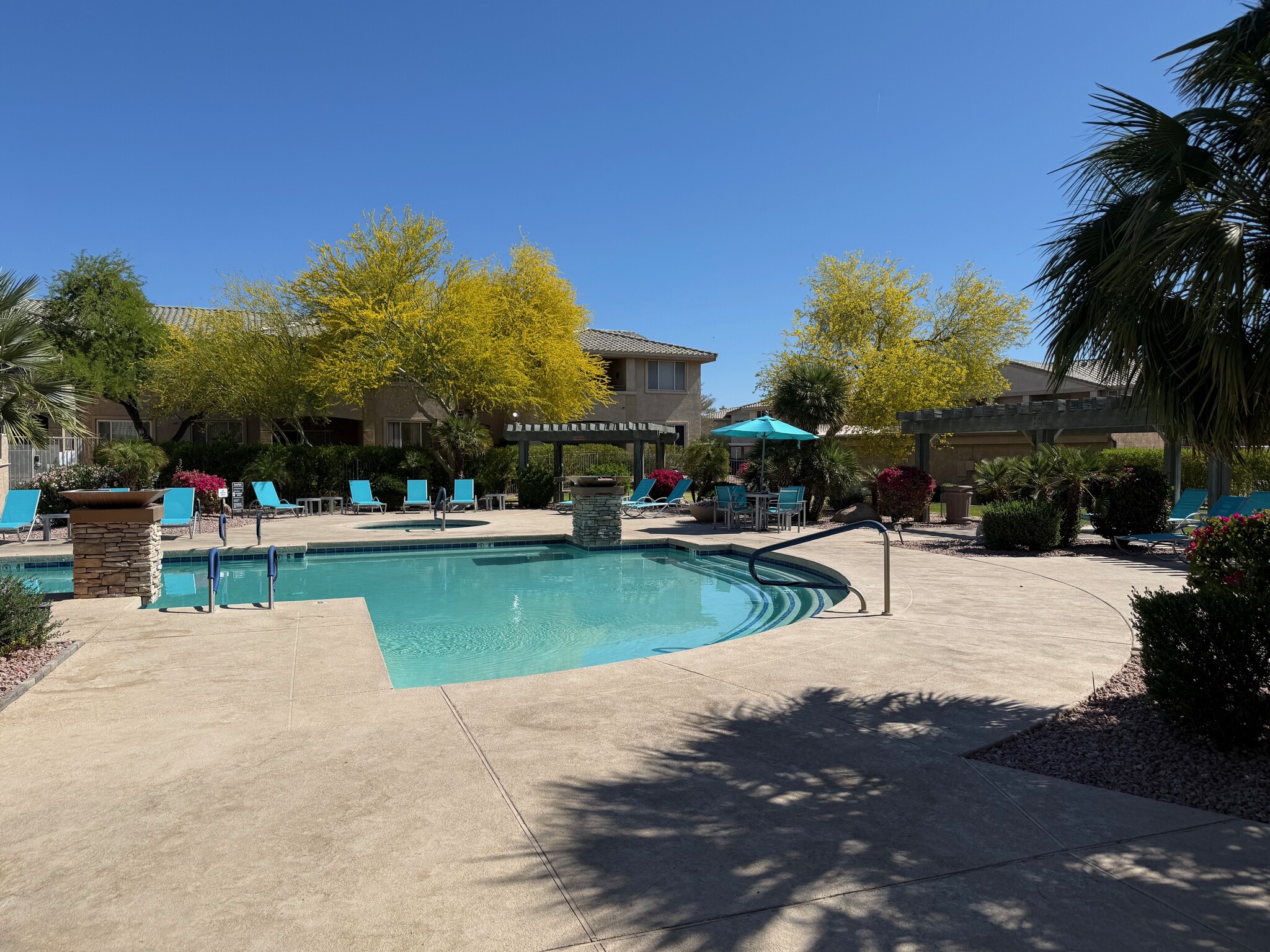 Building Photo - 16013 S Desert Foothills Pky
