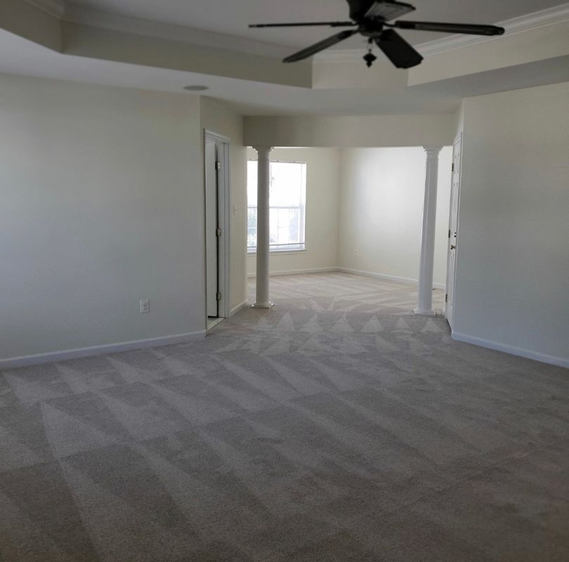 Building Photo - 3123 Sedgewick Dr