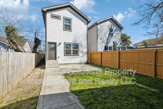 Building Photo - 1609 9th Ave N
