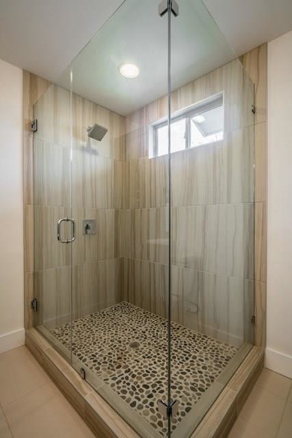 Building Photo - 2803 Crest Ave