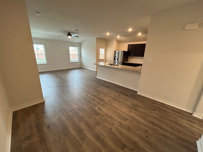 Building Photo - *COMING SOON* 3-Bedroom with Solar Panels & Resort Amenities – Pool, Gym!