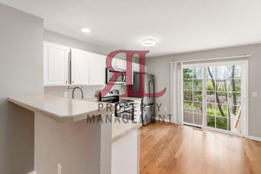 Building Photo - 5807 Bridgehampton Dr