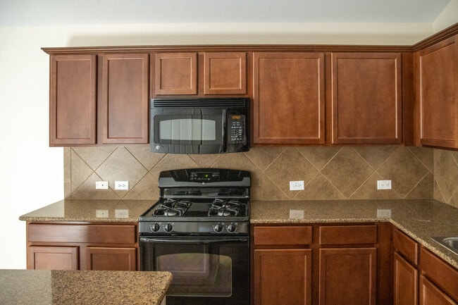 Kitchen - 2808 Granite Cove