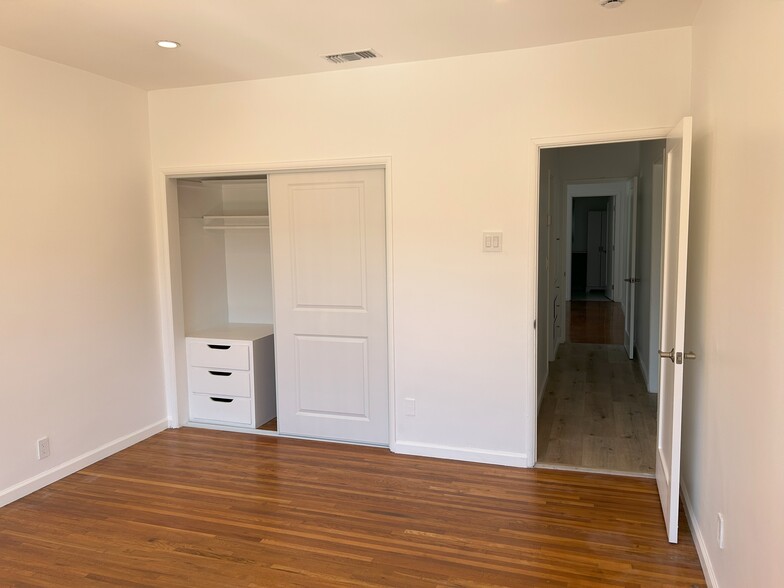 Front Bedroom - 142 S Laurel Ave