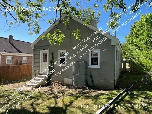 Building Photo - 2205 Roanoke Ave SW