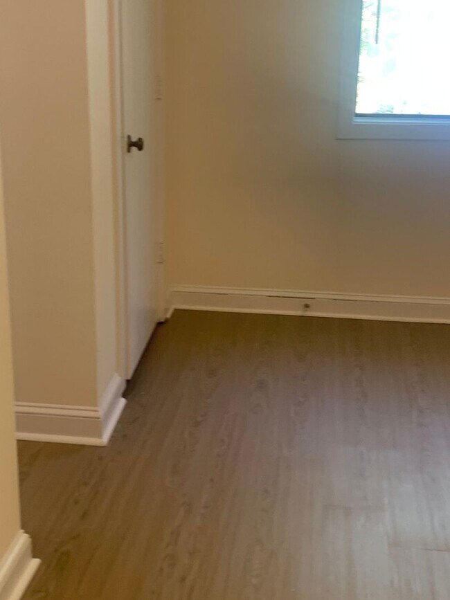Building Photo - REMODELED NW RALEIGH TOWNHOME OFF LEESVILLE ROAD