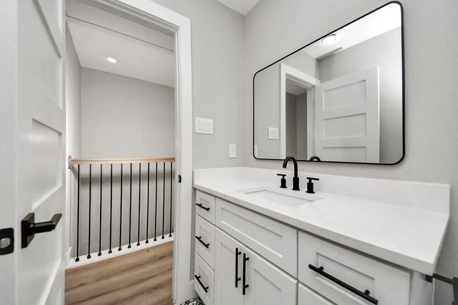 Building Photo - 807 Avenue J