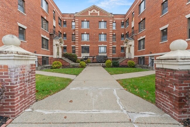 Primary Photo - 38-40 Cedar St