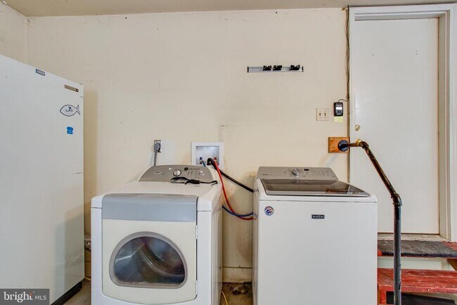 Building Photo - 3084 Eutaw Forest Dr