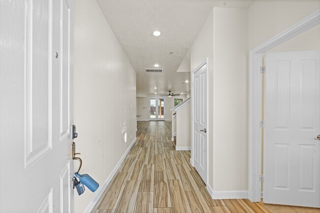 Building Photo - 15623 Harris Canyon Ln