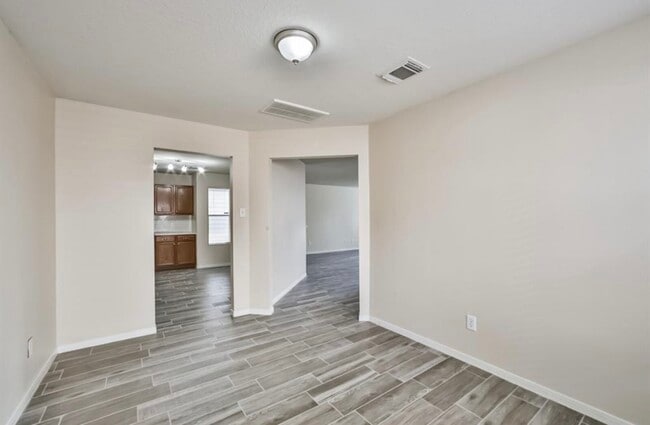 Building Photo - 14820 Welbeck Dr