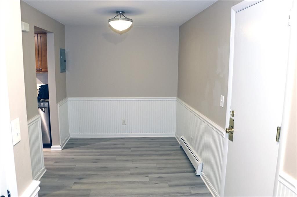 Building Photo - 50 Carnation St