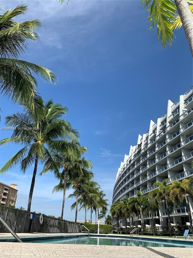 Building Photo - 2950 NE 188th St