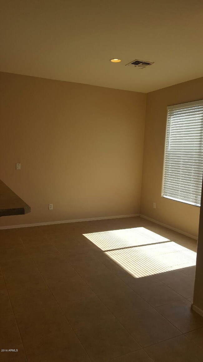 Building Photo - 12629 W Hollyhock Dr