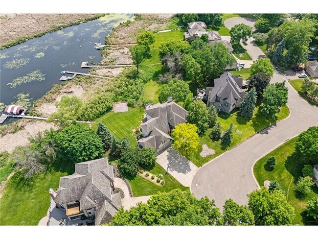Building Photo - 6210 Deerwood Cir N