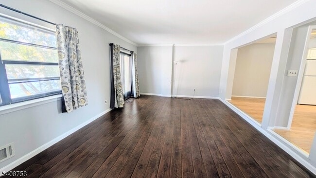 Building Photo - 104 Bluebird Dr