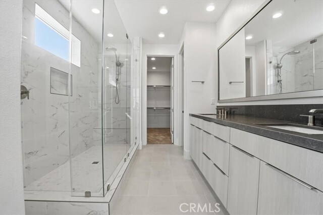 Building Photo - 8 Remy Ln