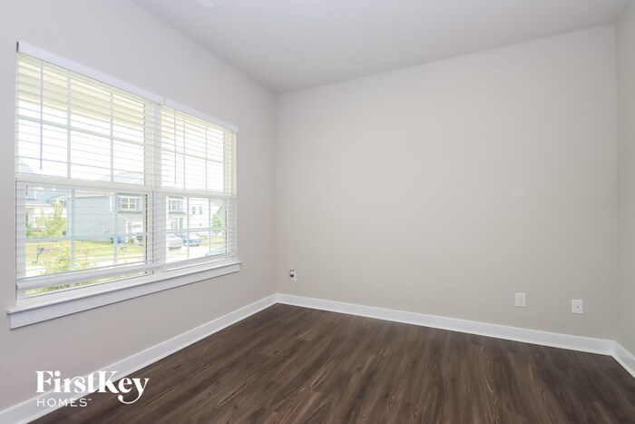 Building Photo - 1614 Tundra Ln