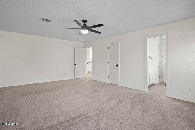 Building Photo - 11025 Bullseye St