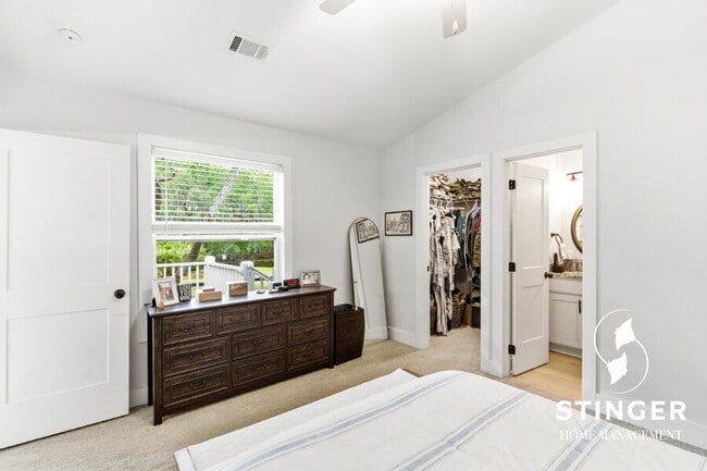 Building Photo - 40 Canopy Ln