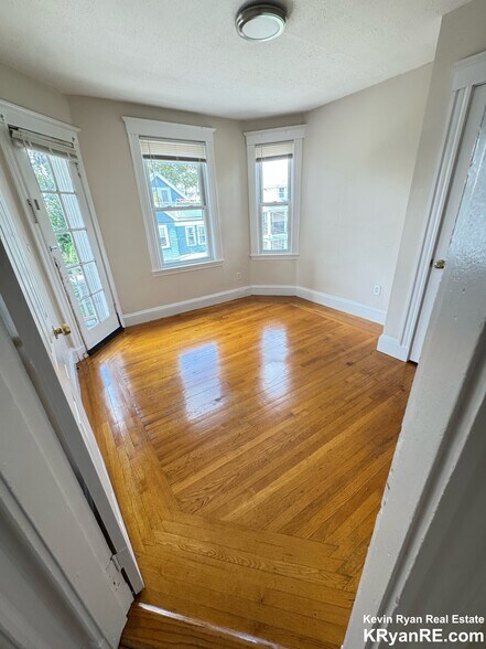 Building Photo - 41 Atkins St