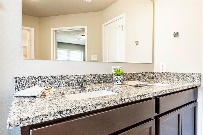 Building Photo - 8224 Tourmaline Wy
