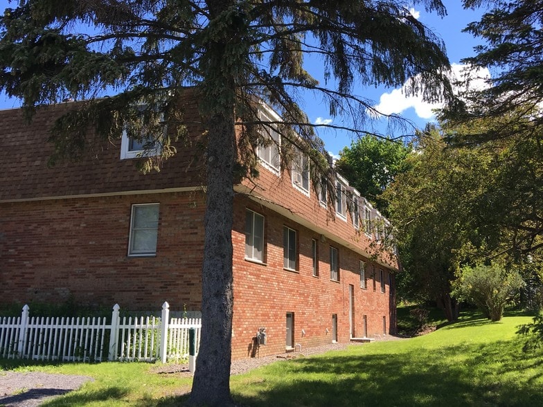 Back of the building - 426 Winthrop Dr