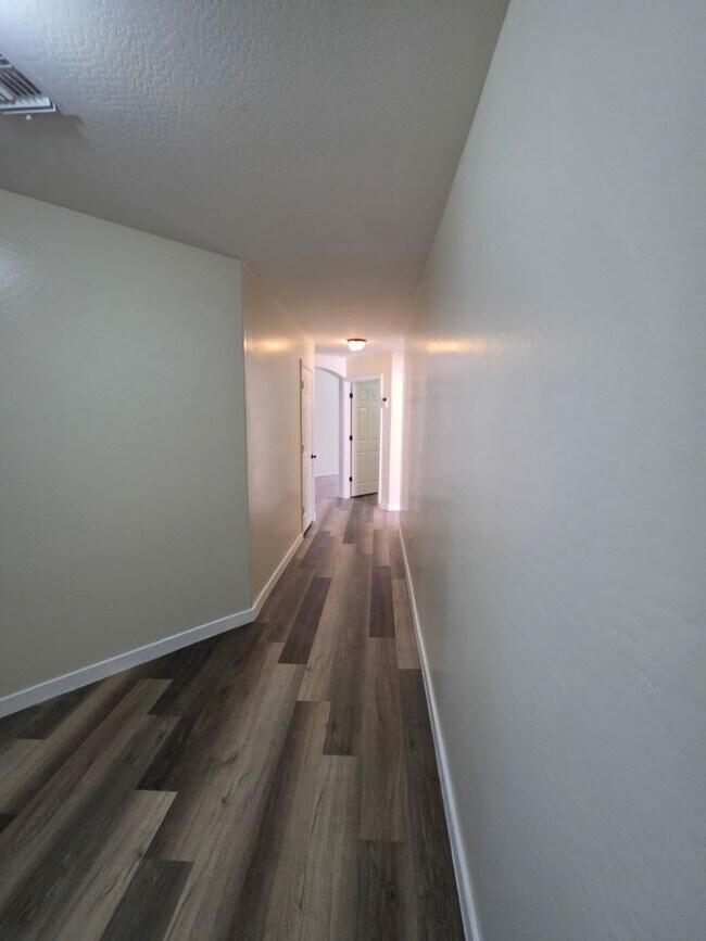 Building Photo - 3924 N Wicca Way