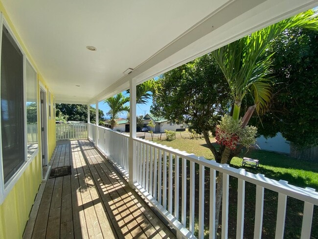 Building Photo - Large 3 Bed, 2 bath plus bonus room with w...