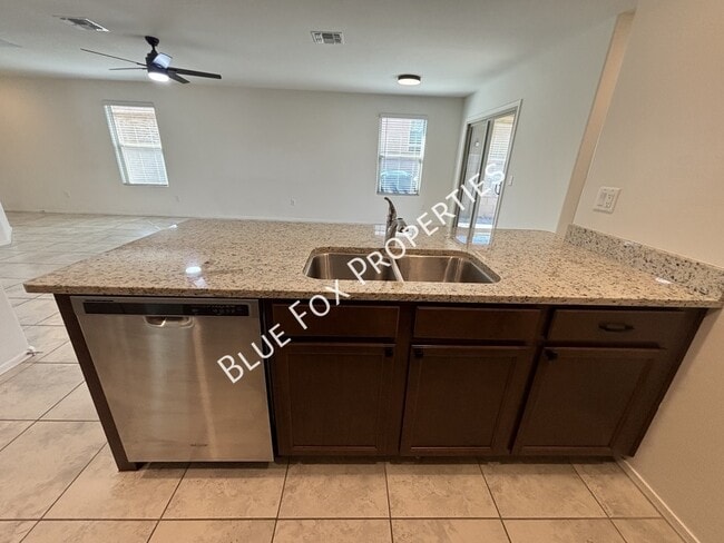 Building Photo - 8823 E Stone Meadow Cir
