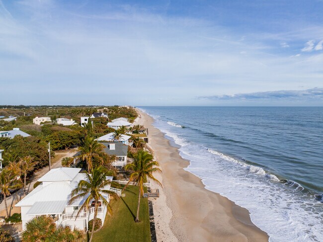 Building Photo - 1830 E Sandpiper Rd