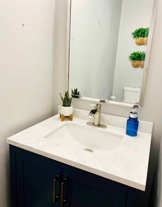 Building Photo - 220 Brookstone Trail