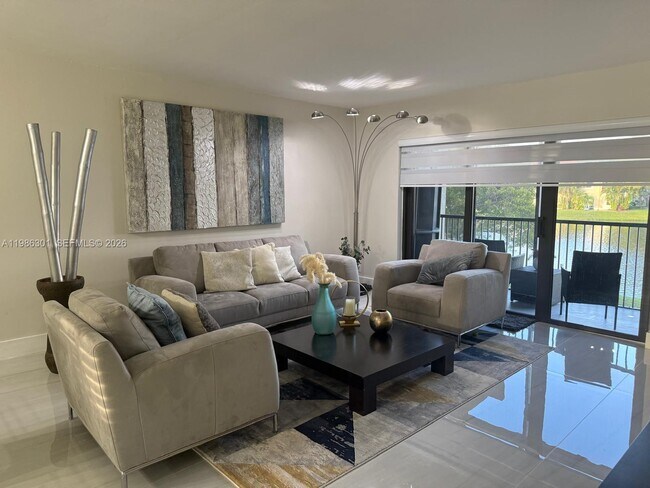 Building Photo - 436 Lakeview Dr